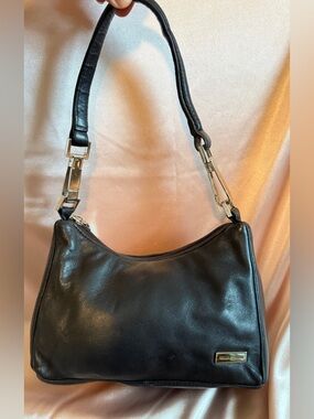 Wilsons Leather Black Leather Shoulder Bag with Silver Hardware